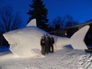 Giant-Snow-Sculptures-Bartz-Brothers-5