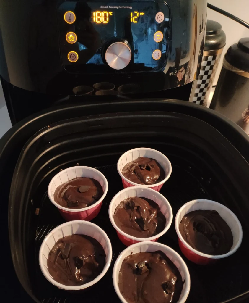 Airfryer'Da Çikolatalı Muffin Tarifi 2 Airfryer'Da Çikolatalı Muffin Tarifi - Airfryer Muffin Tarifi 2 2